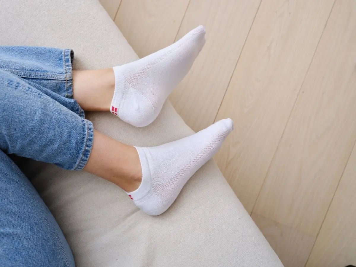 Finding Your Perfect Everyday Socks: Bamboo vs Merino vs Cotton - DANISH ENDURANCE
