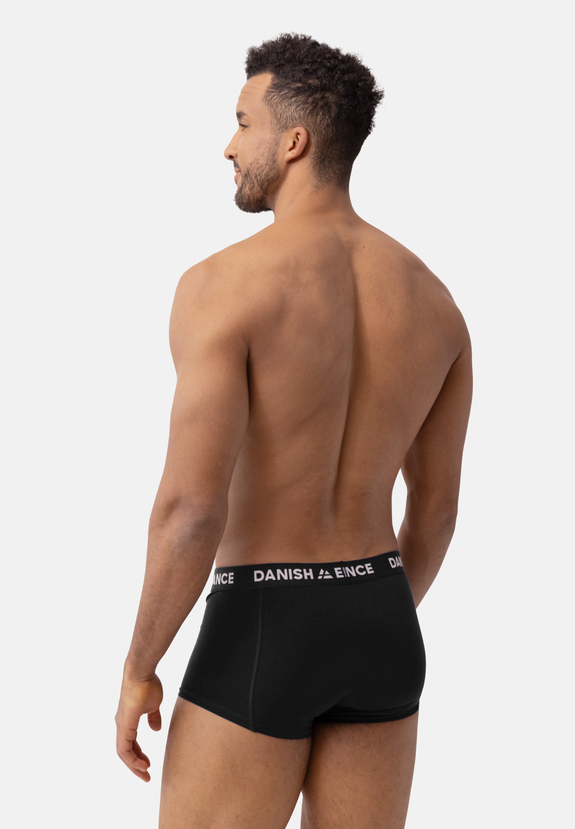 SHORT TRUNKS