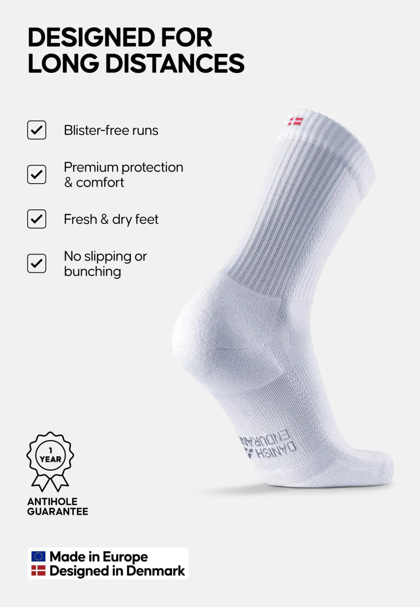 White running sock with features: blister-free, comfort, fresh feet. Made in Europe, designed in Denmark.