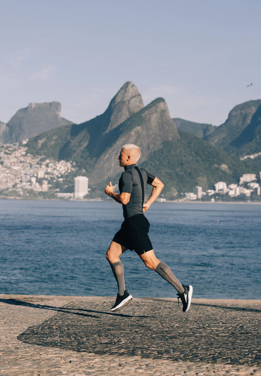 MEN'S SHORT SLEEVE COMPRESSION SHIRT - DANISH ENDURANCE