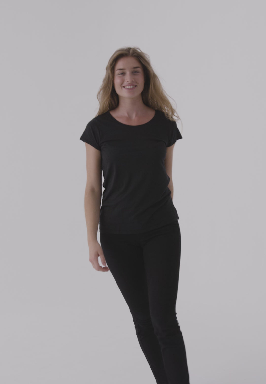 MODAL T-SHIRT MET RONDE HALS VOOR DAMES (Outlet)