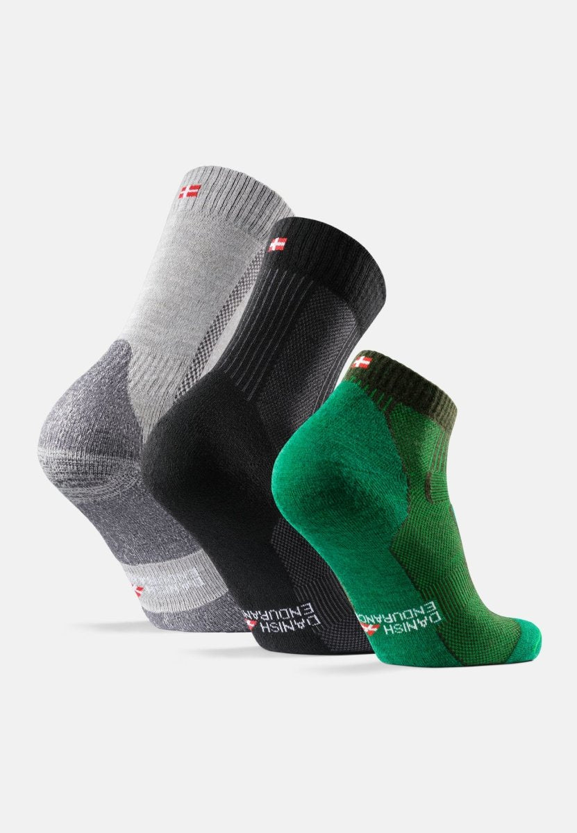 http://danishendurance.com/cdn/shop/products/merino-wool-hiking-socks-set-887014_1200x1200.jpg?v=1664223142
