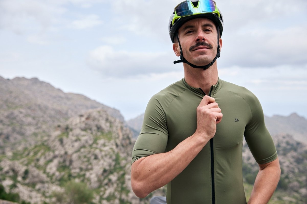 Short vs Long Sleeve Cycling Jerseys: How to Choose the Right One for Your Rides - DANISH ENDURANCE