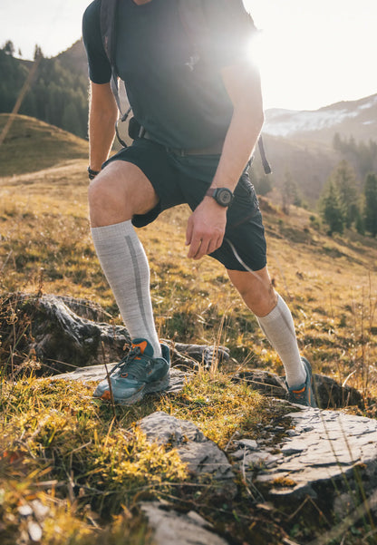 CALCETINES DE EXTERIOR DE MERINO HASTA LA RODILLA