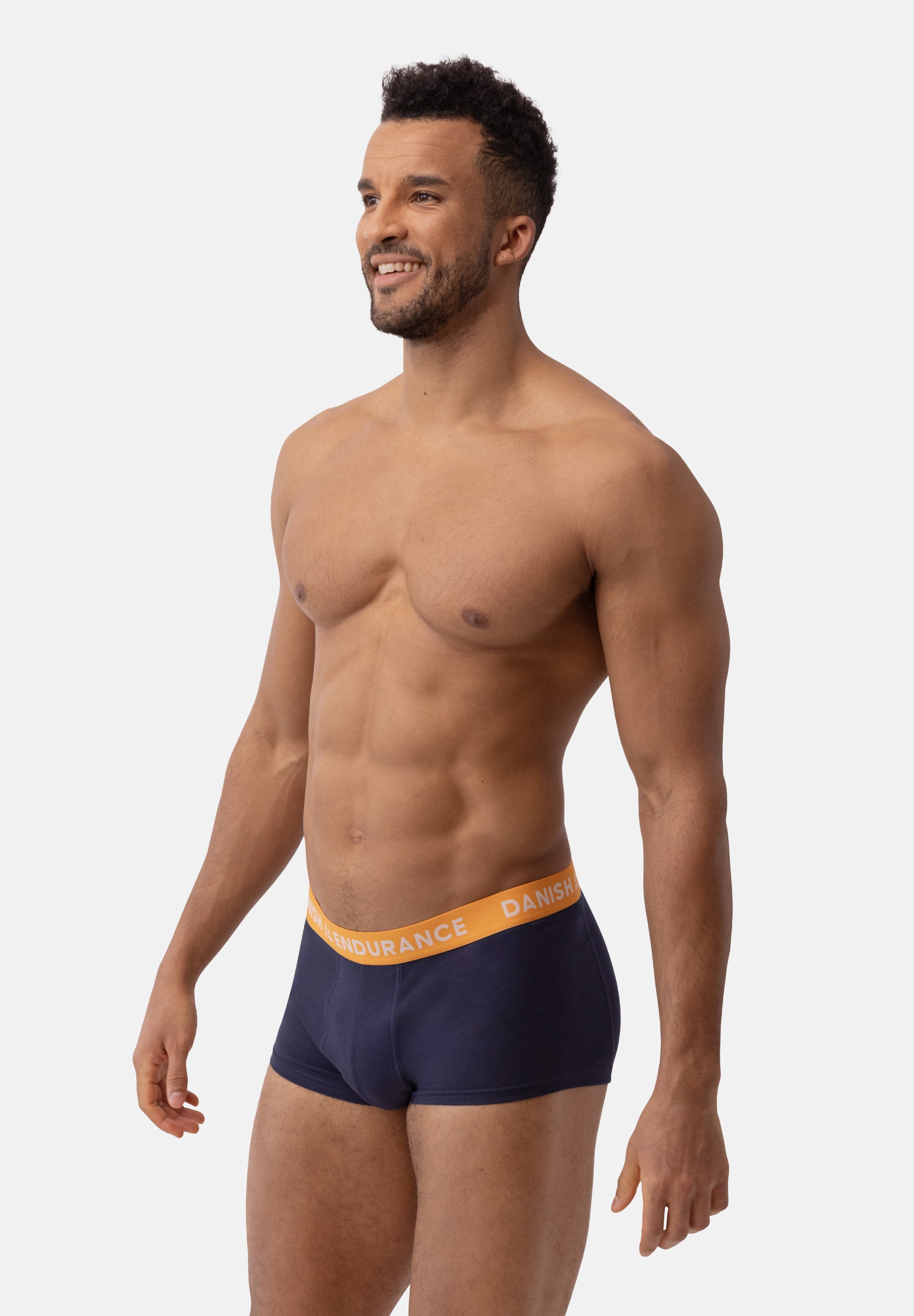 SHORT TRUNKS