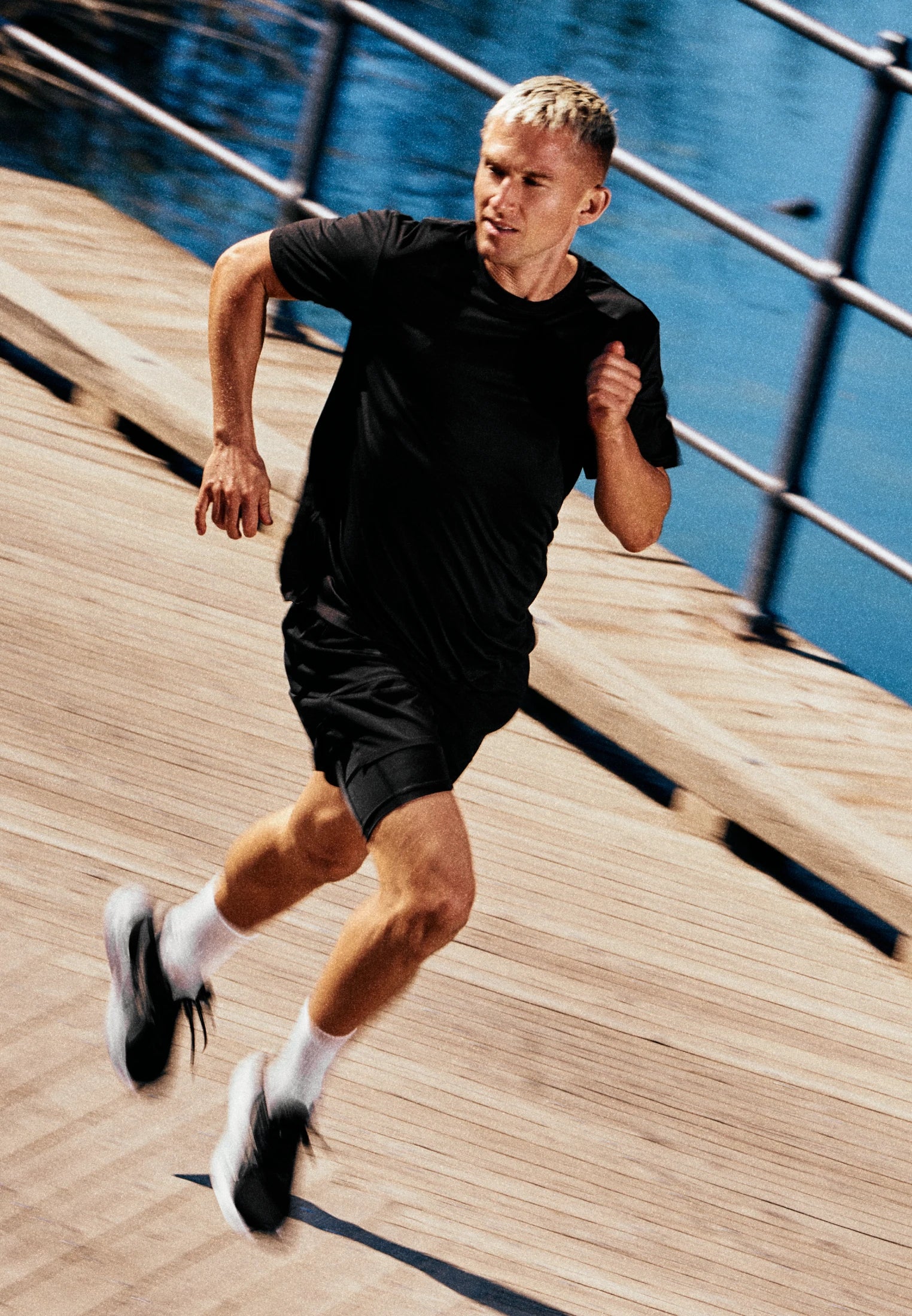 MOMENTUM RUNNING T-SHIRT