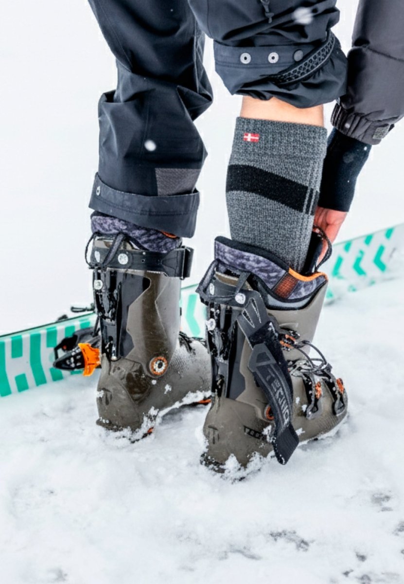 MERINO WOOL COMPRESSION SKI SOCKS - DANISH ENDURANCE