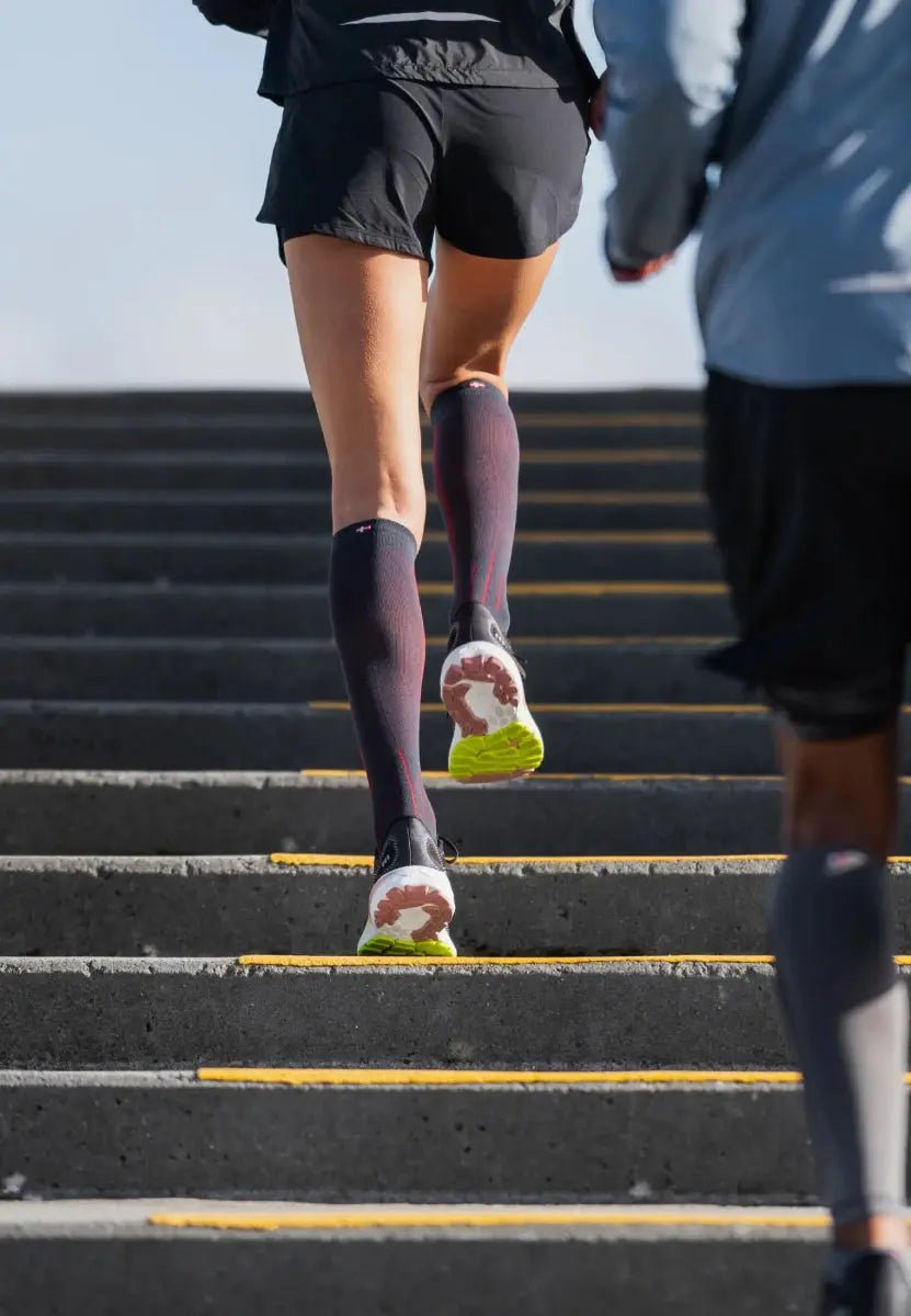 PERFORM COMPRESSION SOCKS (Outlet) - DANISH ENDURANCE